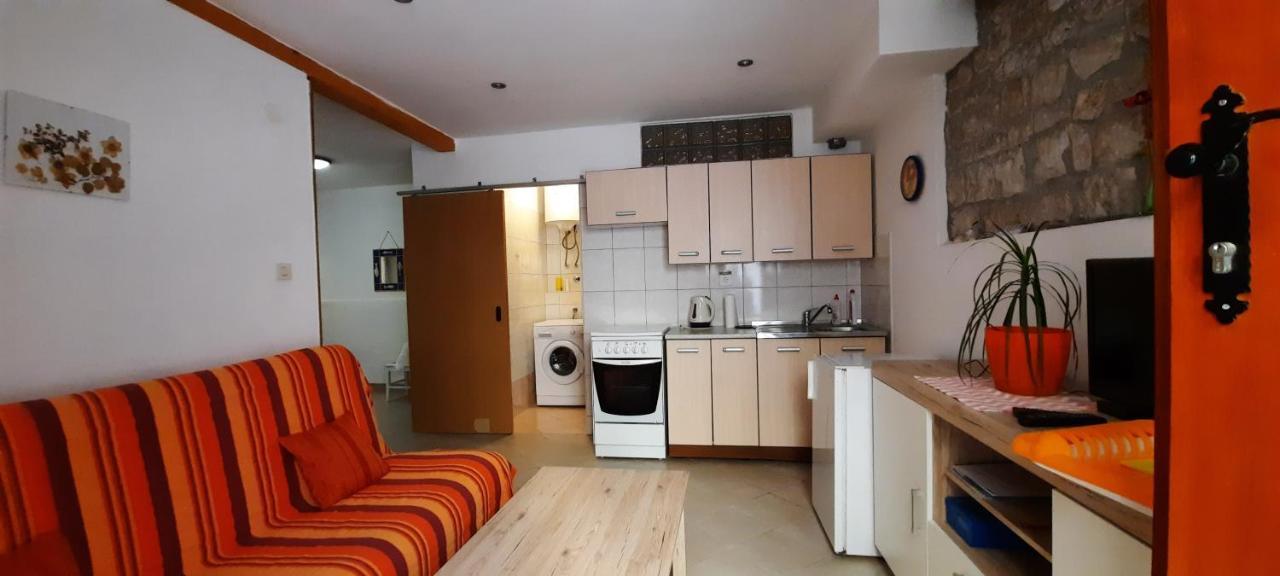 Apartment Lucija เซรส ภายนอก รูปภาพ
